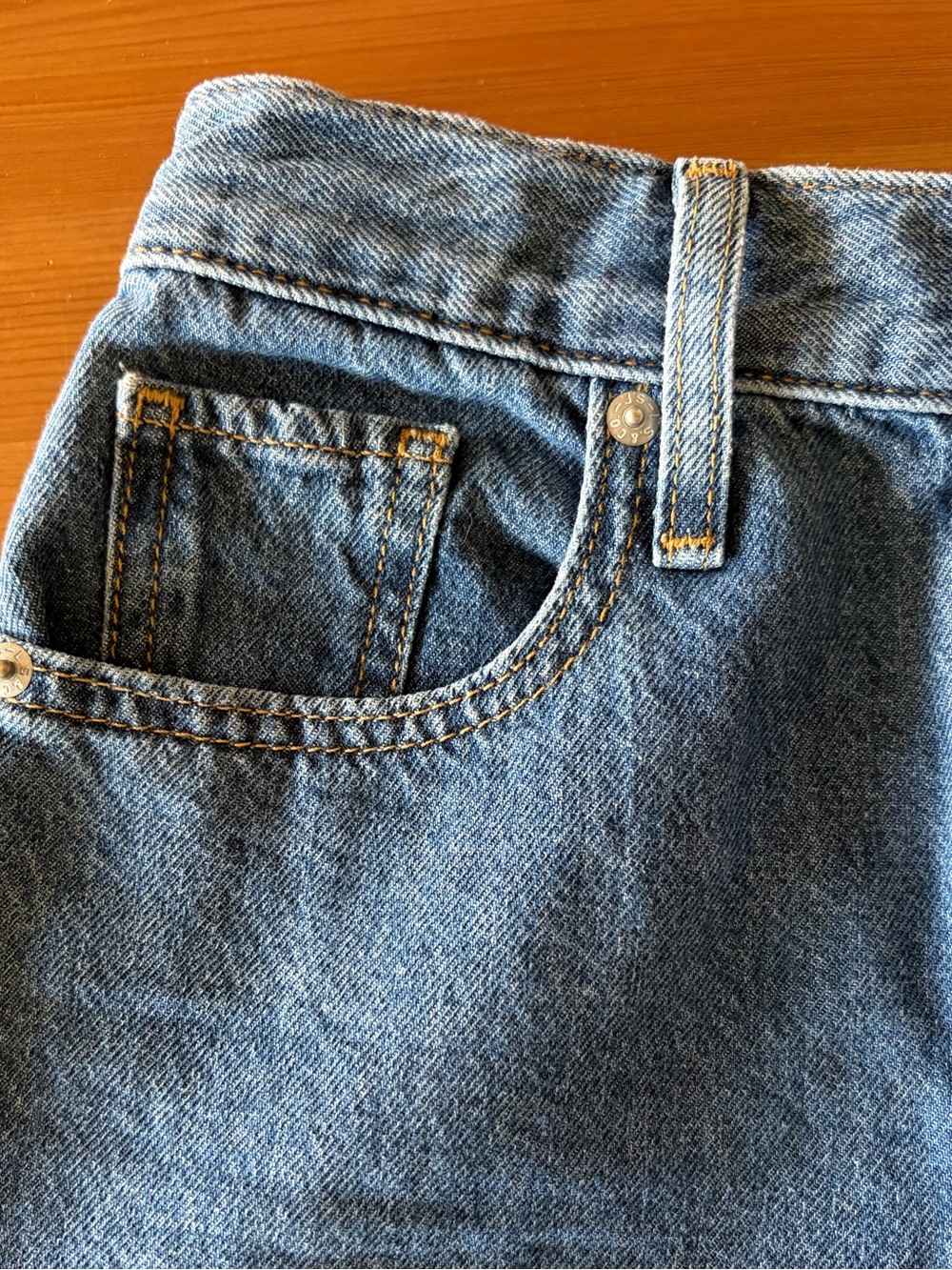 Levi's High Waisted Straight Leg Medium Wash Blue Jeans Size 24 - Picture 6 of 12
